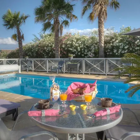 Avec Piscine Sur * Furiani